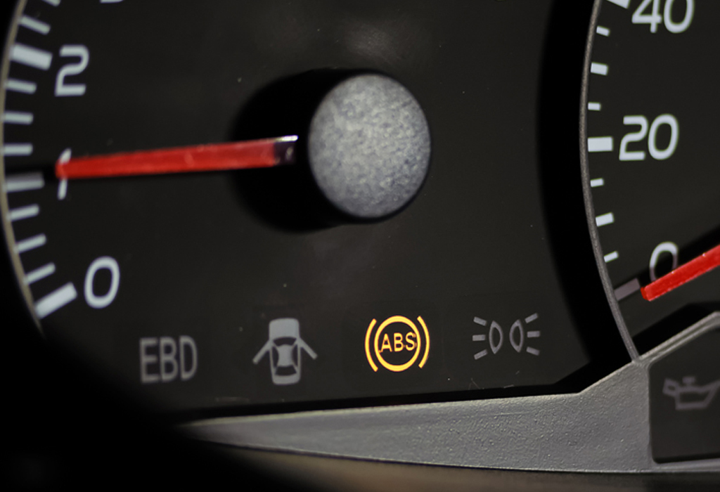 se enciende el testigo del abs